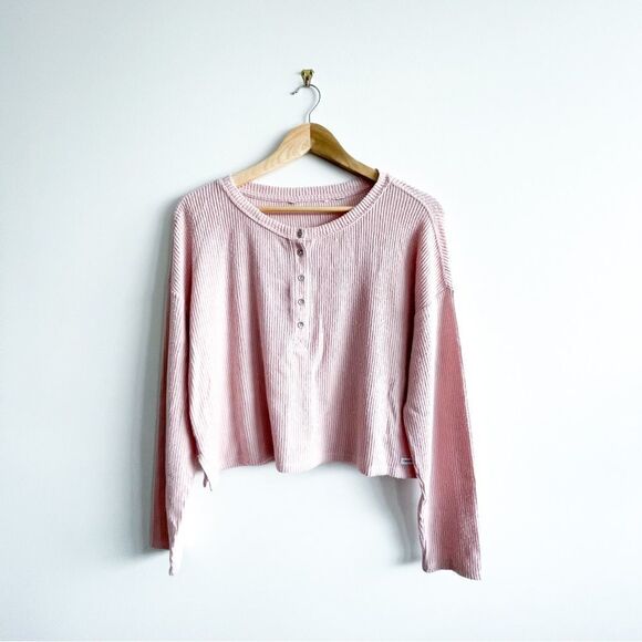 Calvin Klein cropped pink sweater - Picture 2 of 9